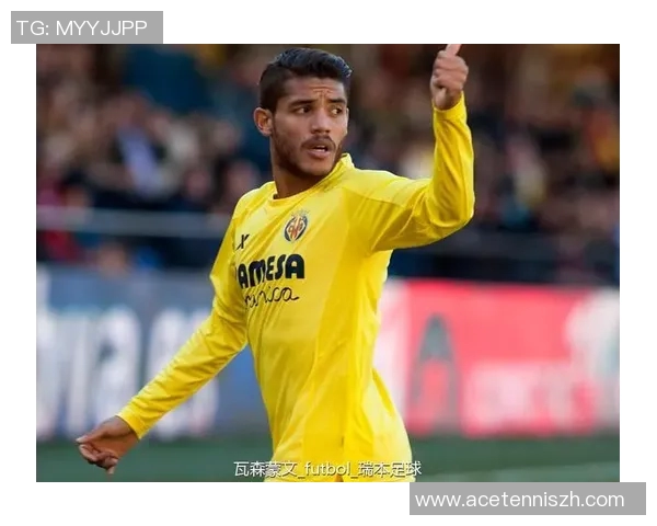 足球巨星闪耀香港引发球迷热潮谁是这位明星